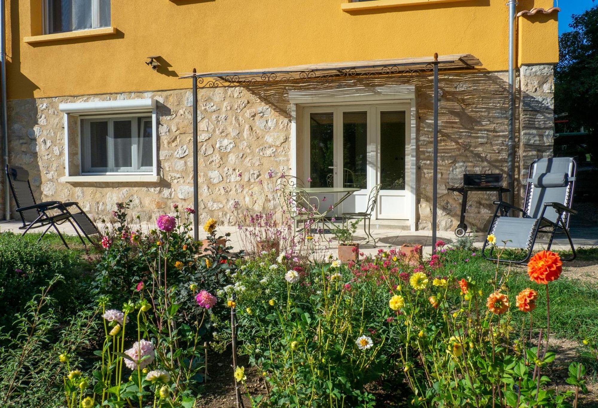 Gite De L'Ancienne Gare Buis-les-Baronnies Esterno foto